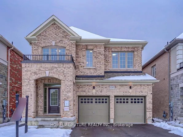 1297 Apollo St, Oshawa, ON L1K 3E7