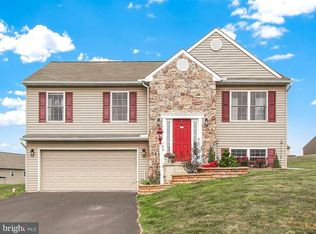 185 Bryn Way, Mount Wolf, PA 17347