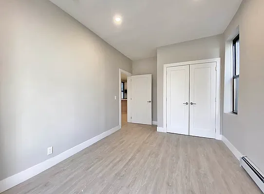 Rented by New Amsterdam Realty Group | media 7