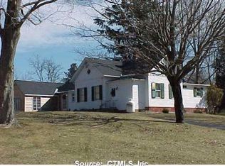 7 Ivory St, Ivoryton, CT 06442