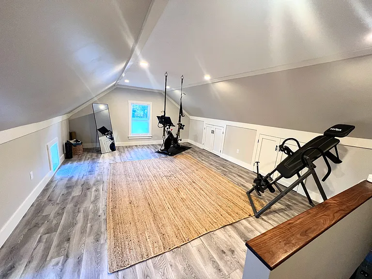 913 Sawyer St — Photo 22
