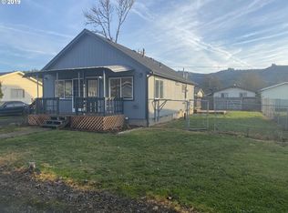 448 E Everett Ave, Sutherlin, OR 97479