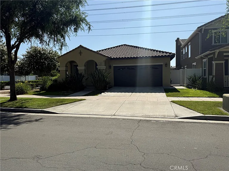 11018 Veach St — Photo 2