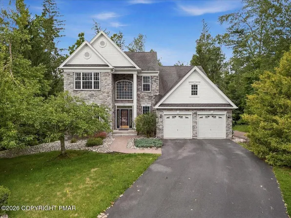 539 Tournament Ct, East Stroudsburg, PA 18302
