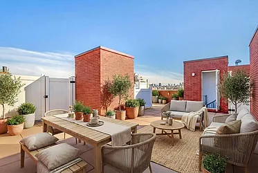 454 Manhattan Avenue