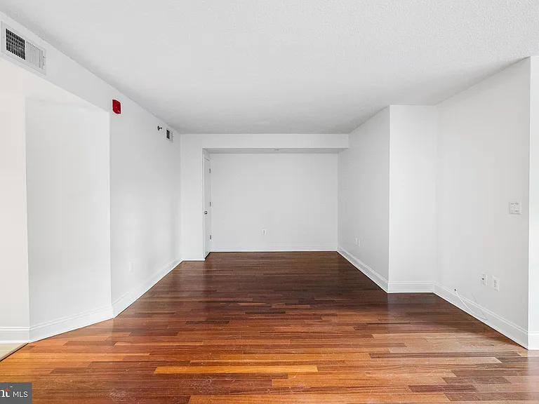 1150 K St NW #311 — Photo 12