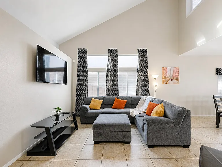 8724 Wintry Garden Ave — Photo 4