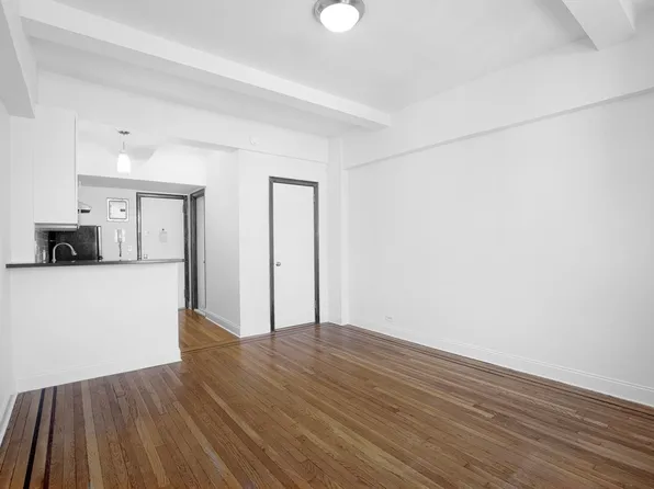 208 West 23rd Street image 1 of 13