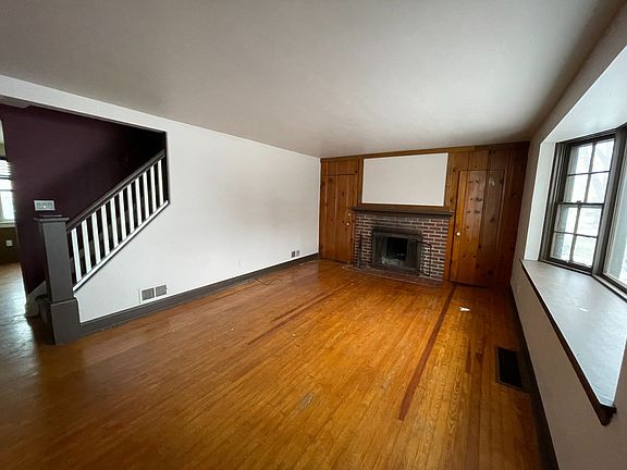 3rd image of 308 N College St
