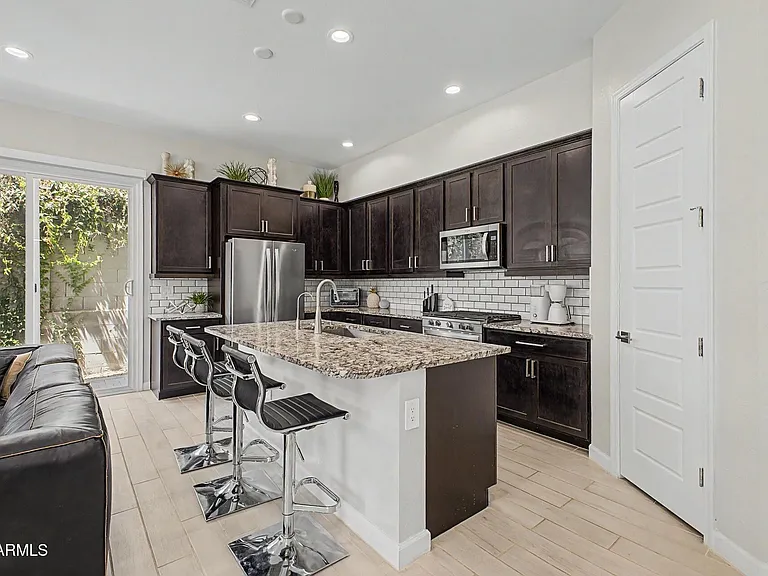 5038 E Anderson Dr — Photo 7