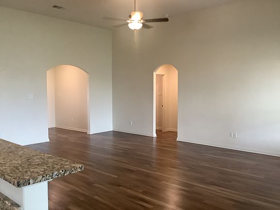 3rd image of 1494 Twin Estates Dr