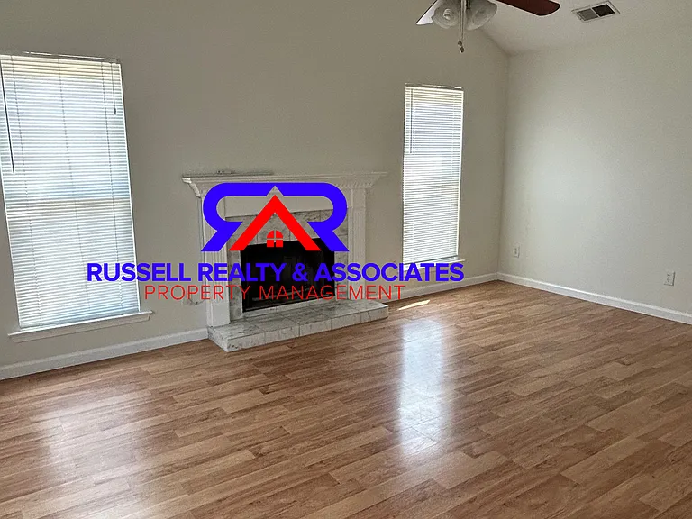 204 Buck Creek Cir — Photo 4