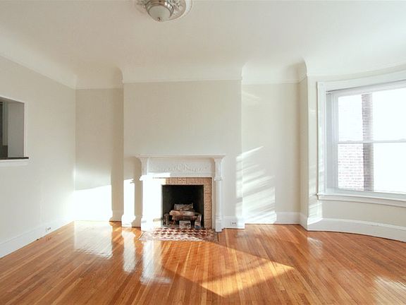 4th image of 891 Massachusetts Ave APT 10