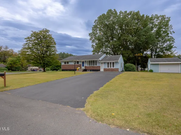 31 St Jude Lane, Glenville, NY 12302