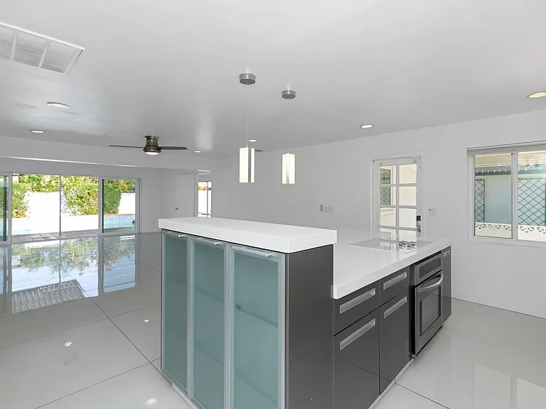 4222 E Indianola Ave — Photo 3