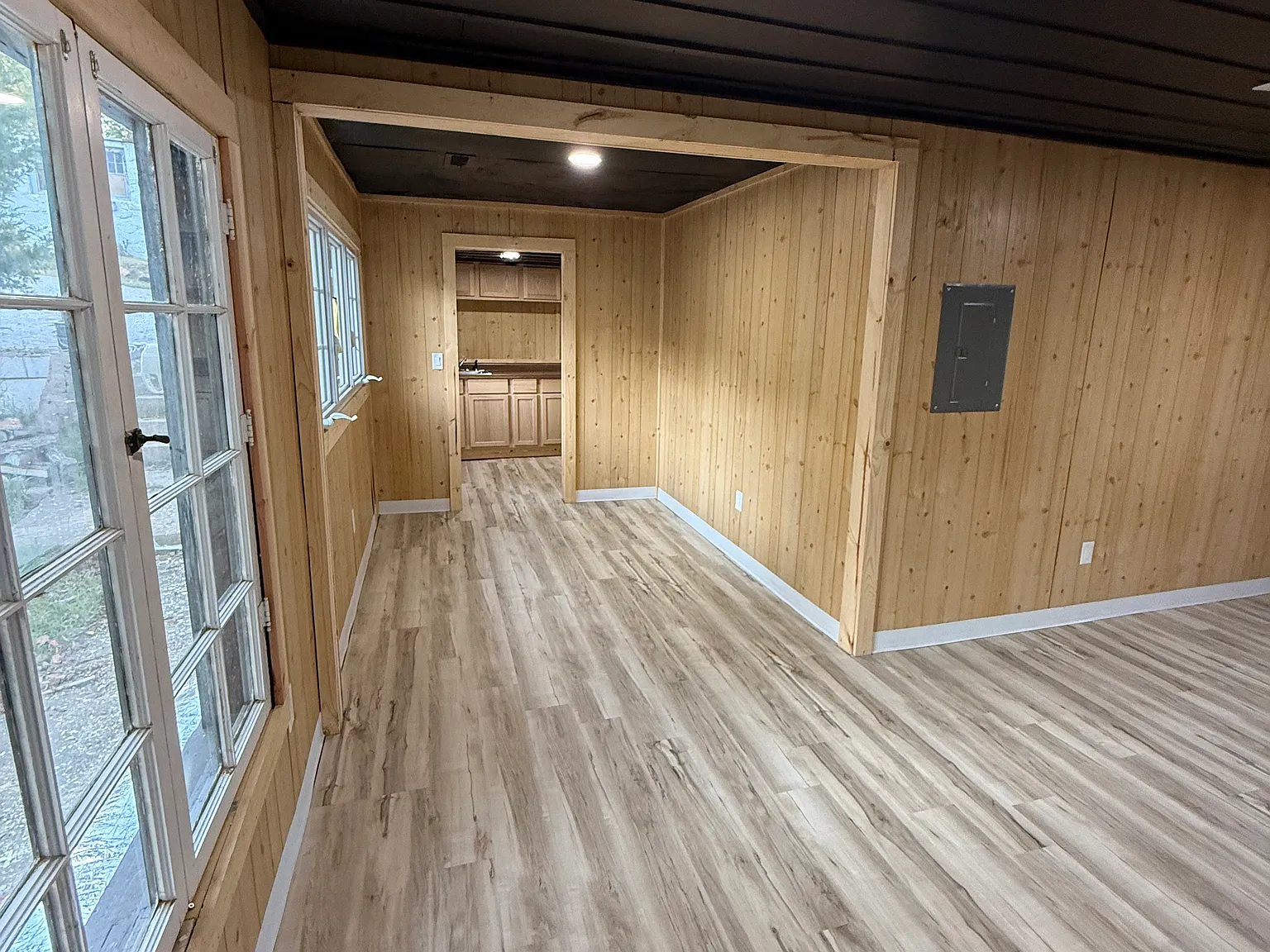 2 bed, 700 sqft, $1,095 — Photo 2