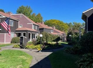 3 Stonegate #D, Branford, CT 06405