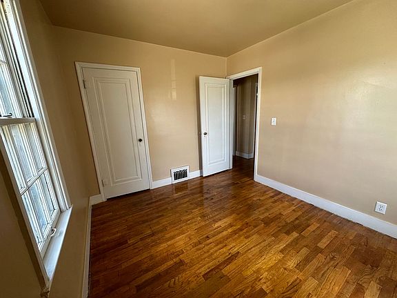 5th image of 2618 Avenue E