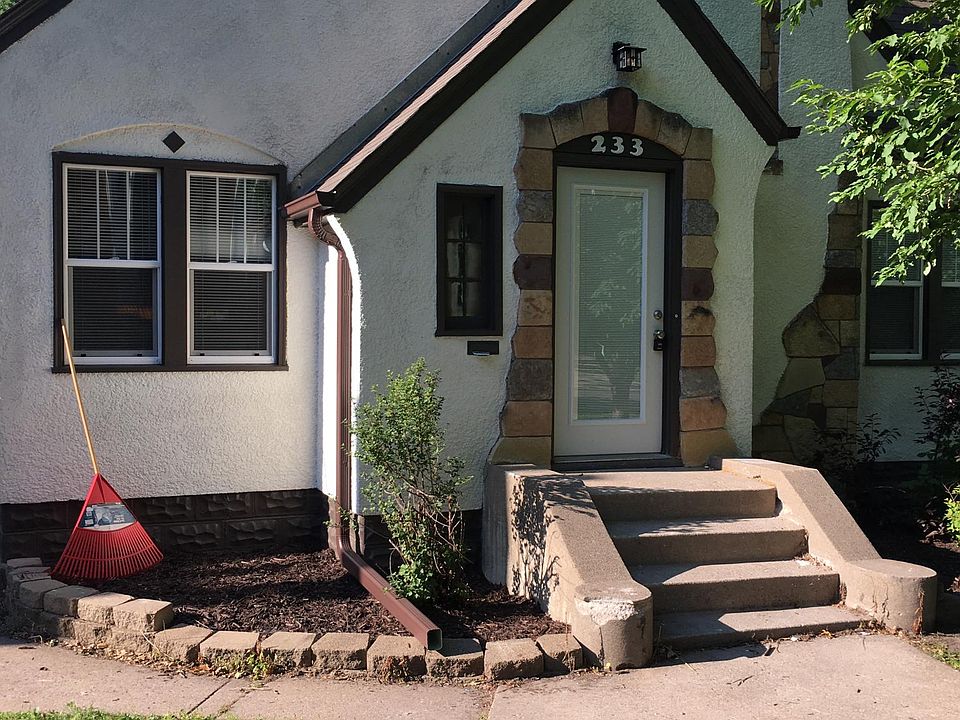1st image of 233 Morton St W