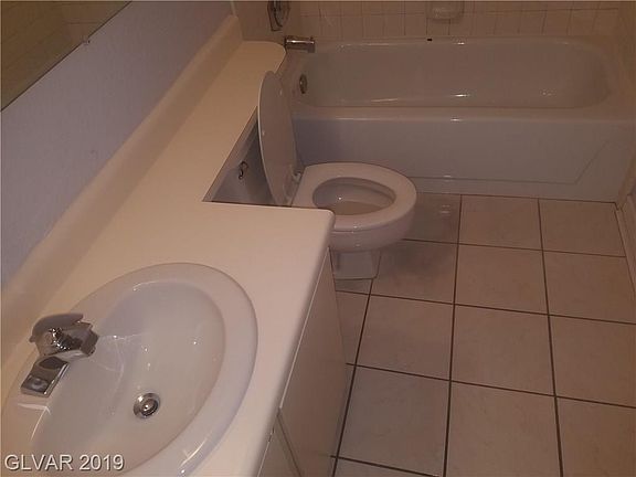 5th image of 510 Elm Dr Unit 101
