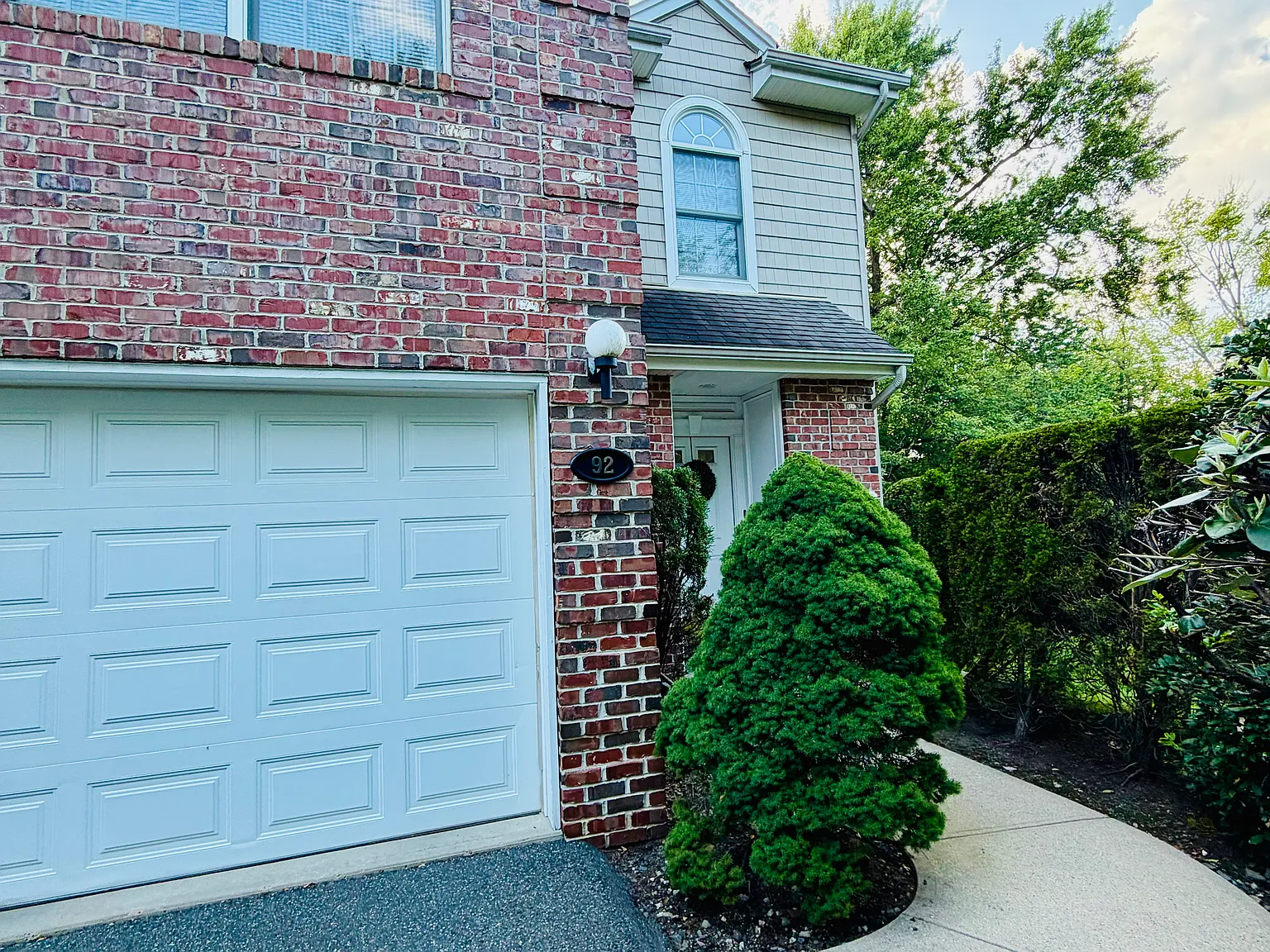 3 bed, 2.5 bath, 1700 sqft, $4,800 — Photo 1