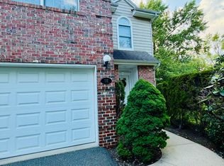 92 Hickory Ct, Tenafly, NJ 07670