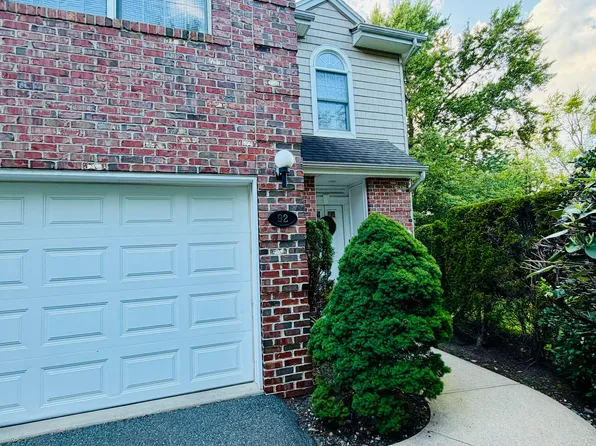 92 Hickory Ct, Tenafly, NJ 07670