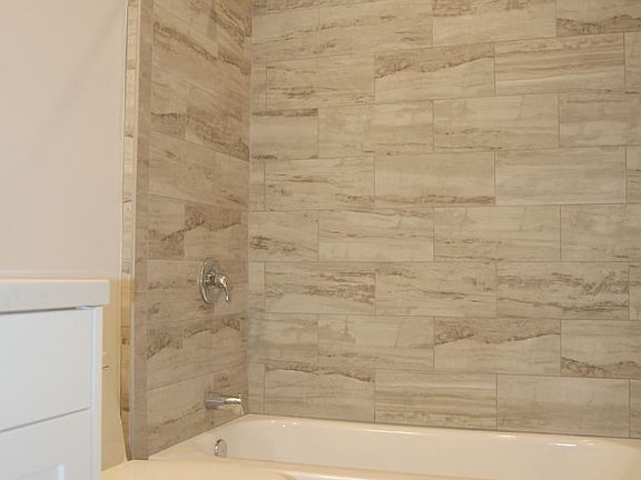 3rd image of 2130 1st Ave APT 06