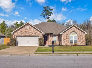 62 Tantallon Dr, Ocean Springs, MS 39564