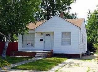 835 Mill St, Lincoln Park, MI