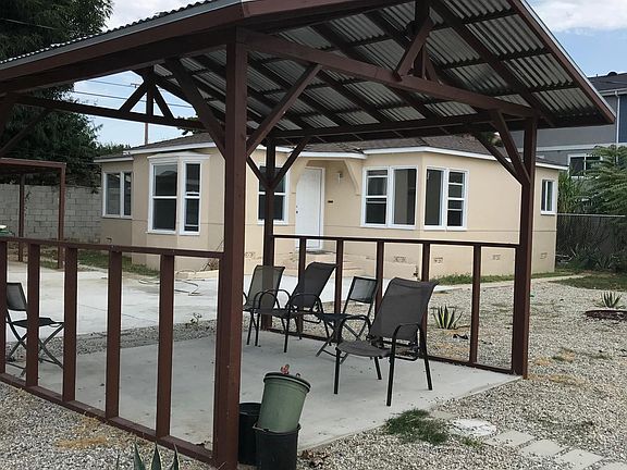 outdoor Gazebo/ Pavilion perfect for summer bbq