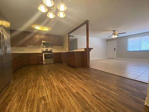 5th image of 8231 W Meadowbrook Ave