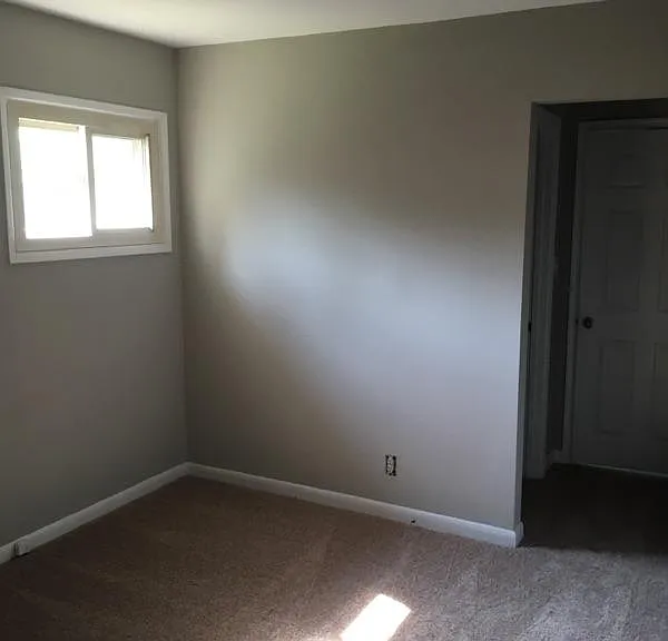 973 Round Top Dr — Photo 8