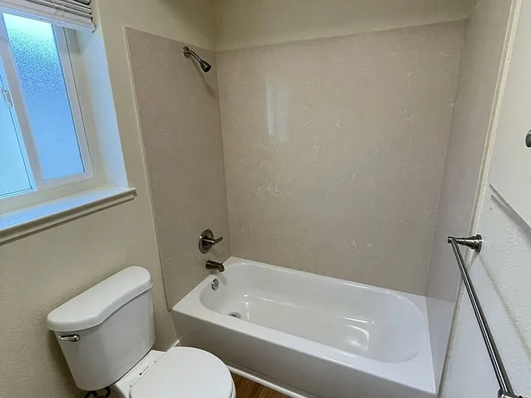 1337 Castlemont Ave — Photo 8