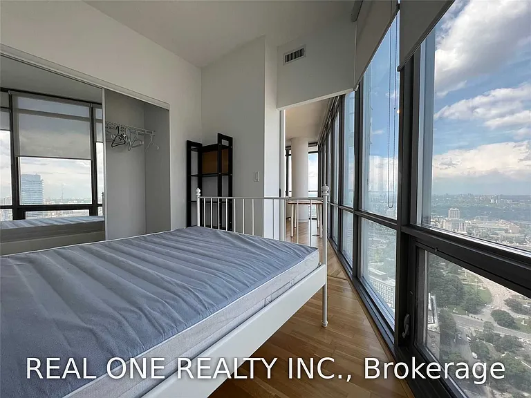 832 Bay St #3903 — Photo 20