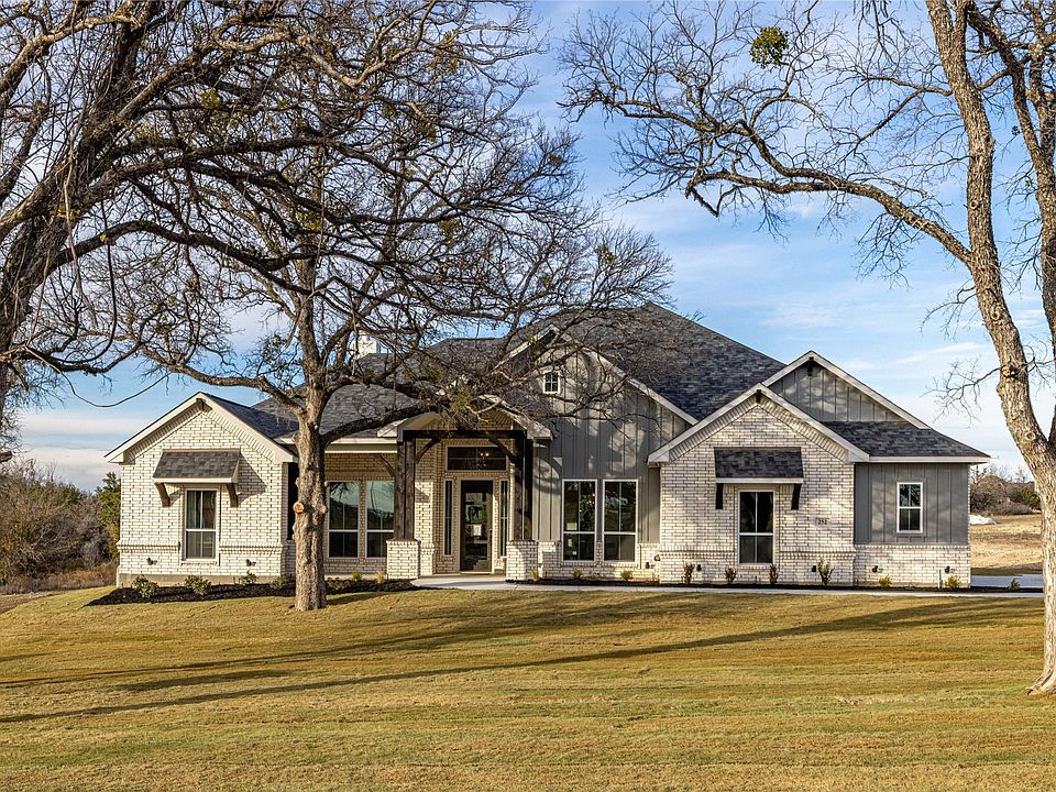 1st image of 252 Oak Meadow Ln