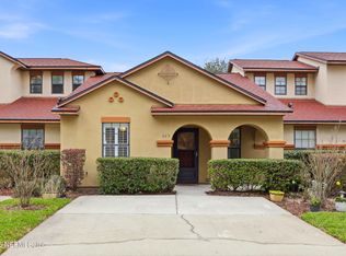 305 Redwood Ln, Saint Johns, FL 32259