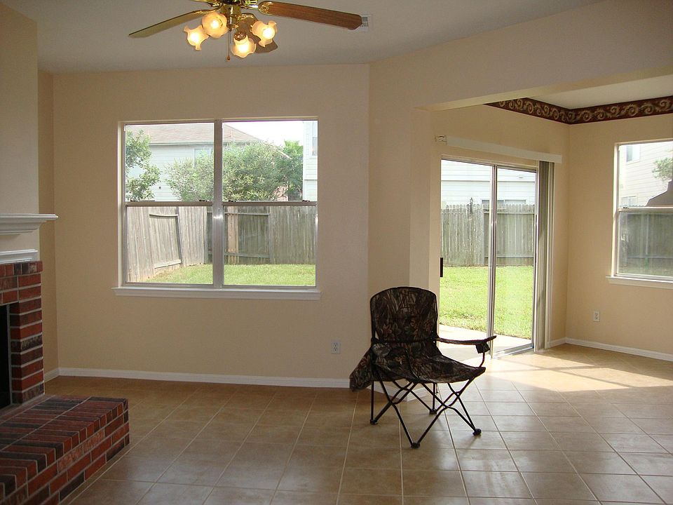 1st image of 1739 Oxford Green Ct