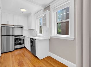 114-122 Riverway #122-8, Boston, MA 02215