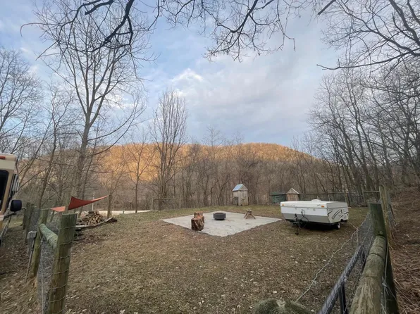 24345 E Burns Valley Rd, Winona, MN 55987