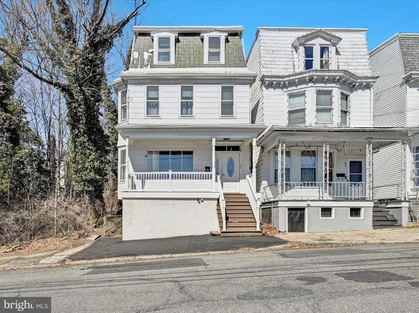 229 1st St, Port Carbon, PA 17965