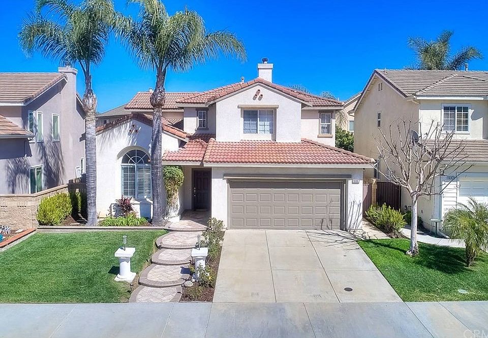 1st image of 16067 Bainbridge Way