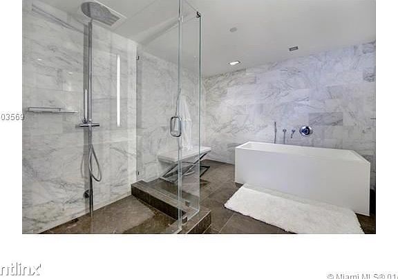 4th image of 220 21st St APT 507