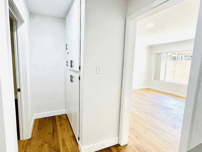 761 Rose Ave #4 — Photo 10