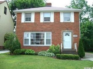 4390 Baintree Rd, University Heights, OH 44118