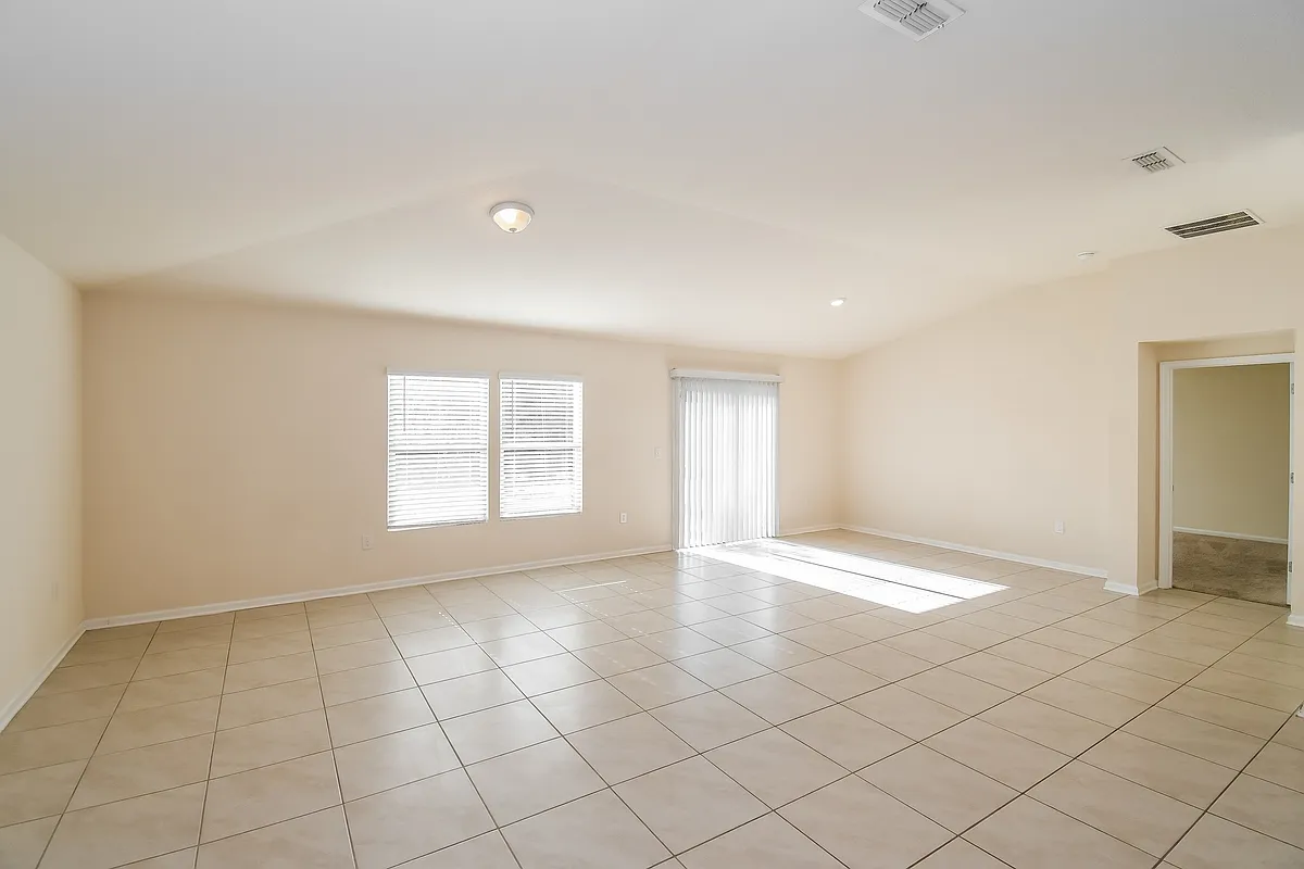 Building Photo - 86269 Express Ct
