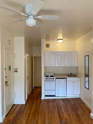 Rented by Compass | media 9