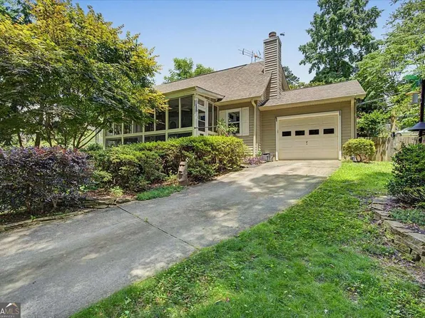 5010 Mercedes Dr, Cumming, GA 30041