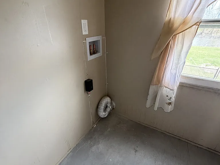 31 Hudson Ave #2 — Photo 17