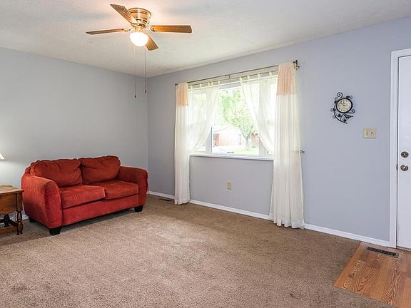 137 Bronwood Street New Lebanon OH 45345